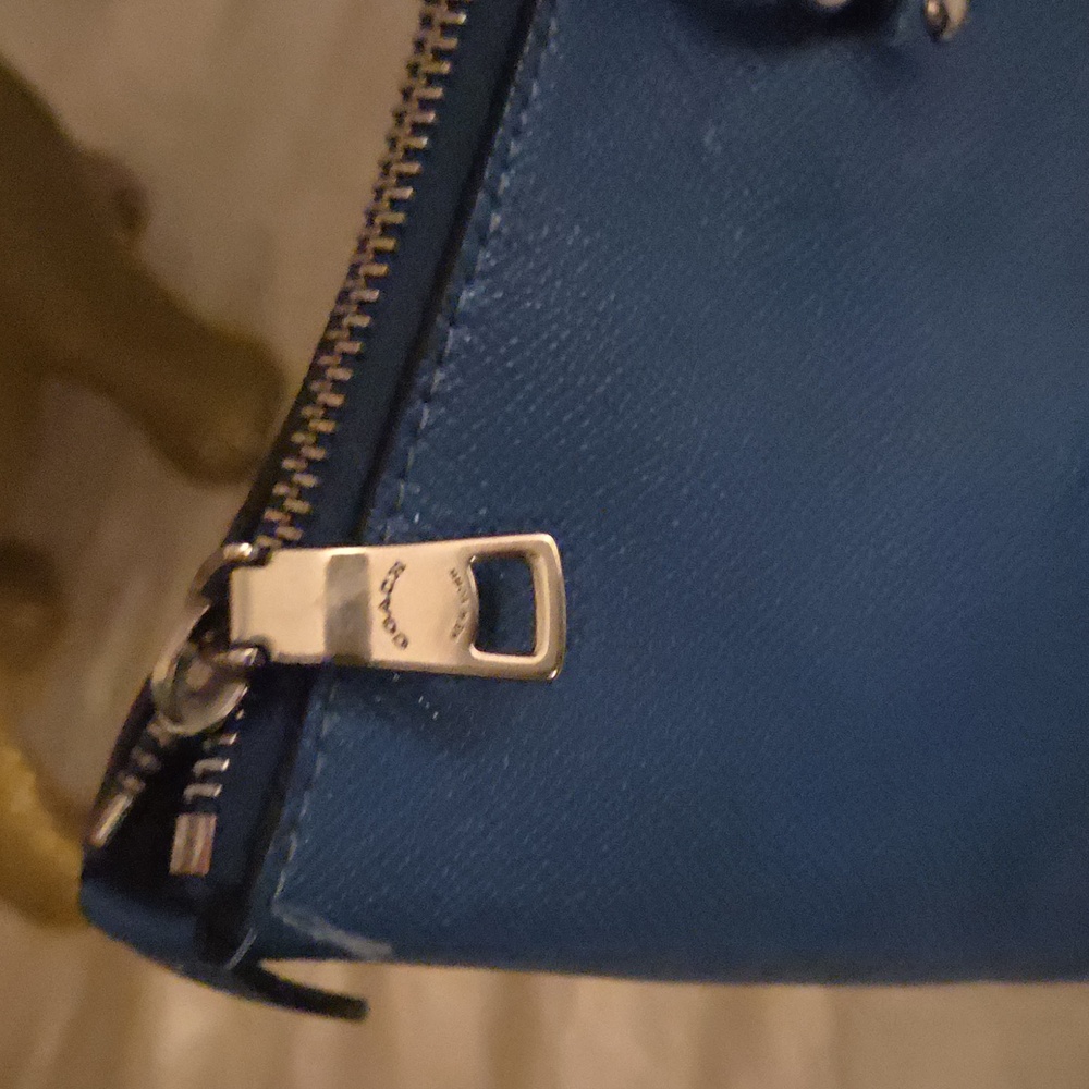 Coach Gallery Tote - Picture 4 of 9